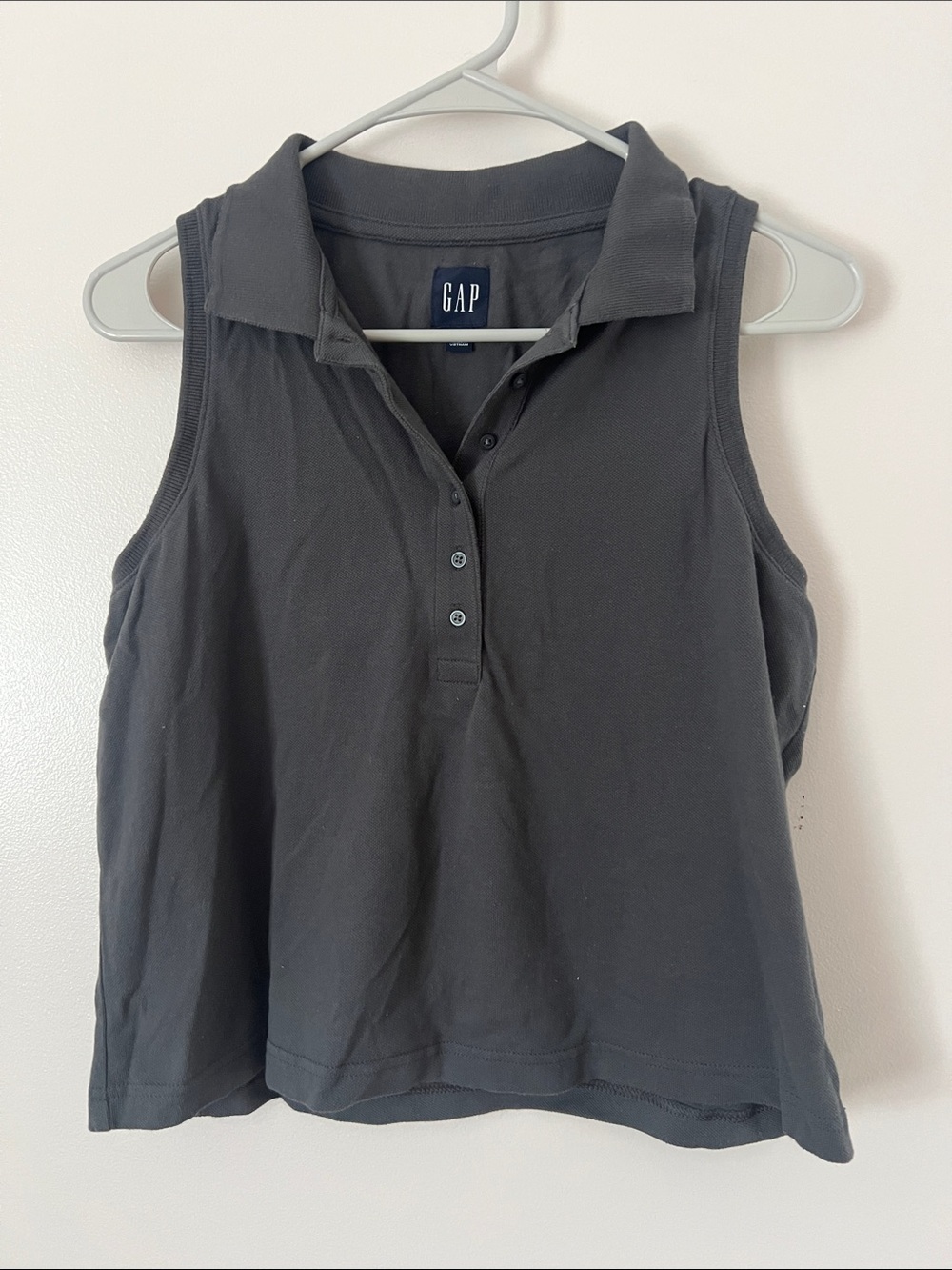 GAP Women’s Sleeveless Polo Tank - Charcoal Gray